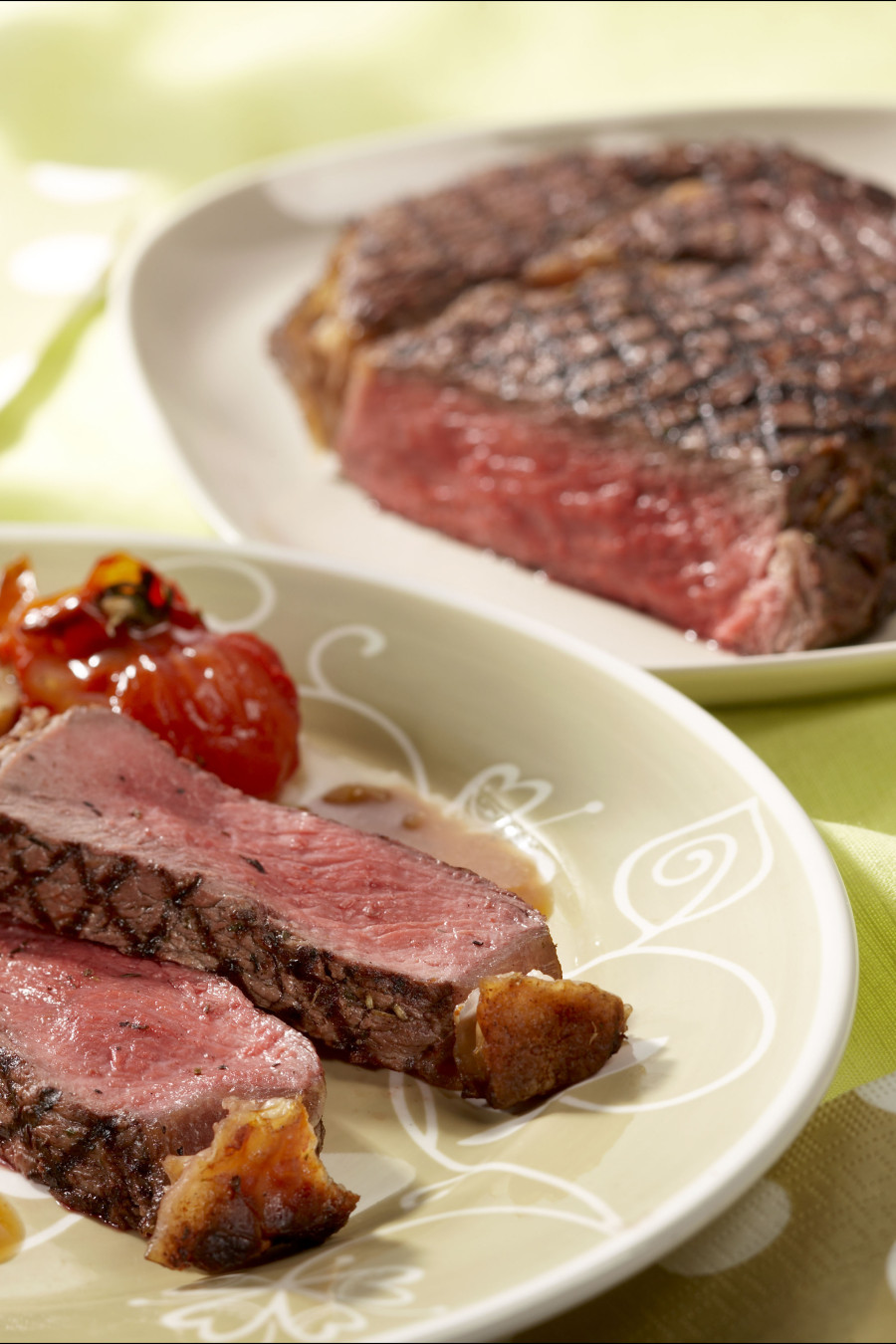 Gegrilde-ribsteak-met-sugo