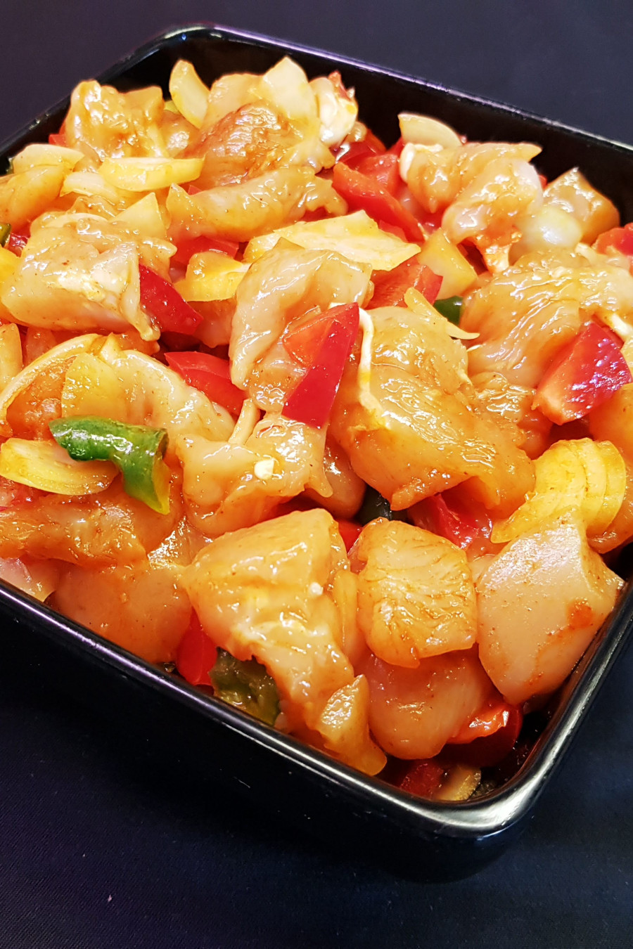 Kip-roerbak-schotel-415