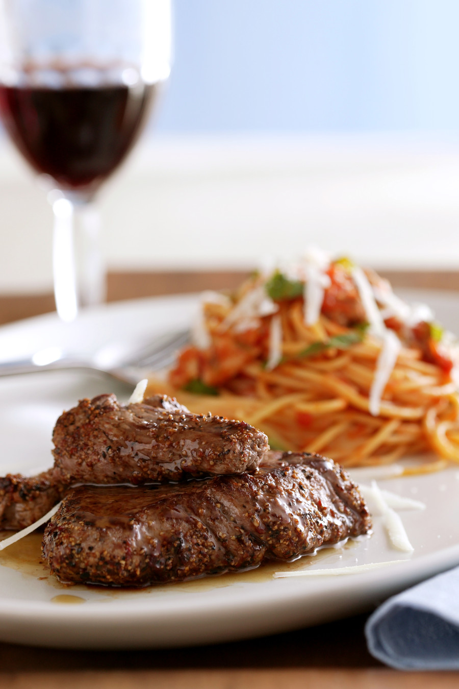 Pepersteak-met-spaghetti-arabiata