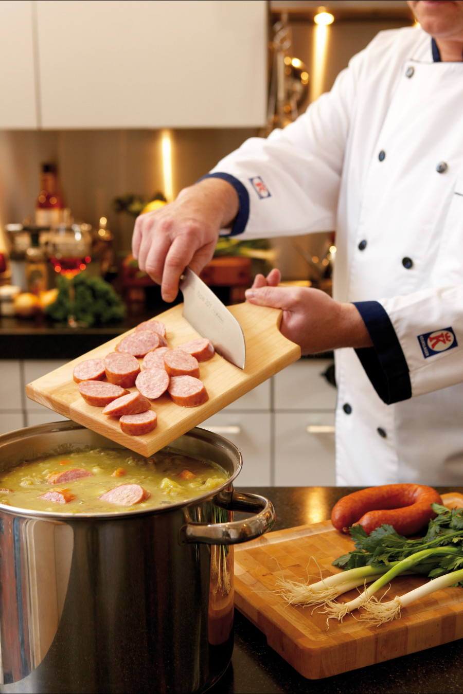 Rookworsterwtensoepsnertkokenhand01